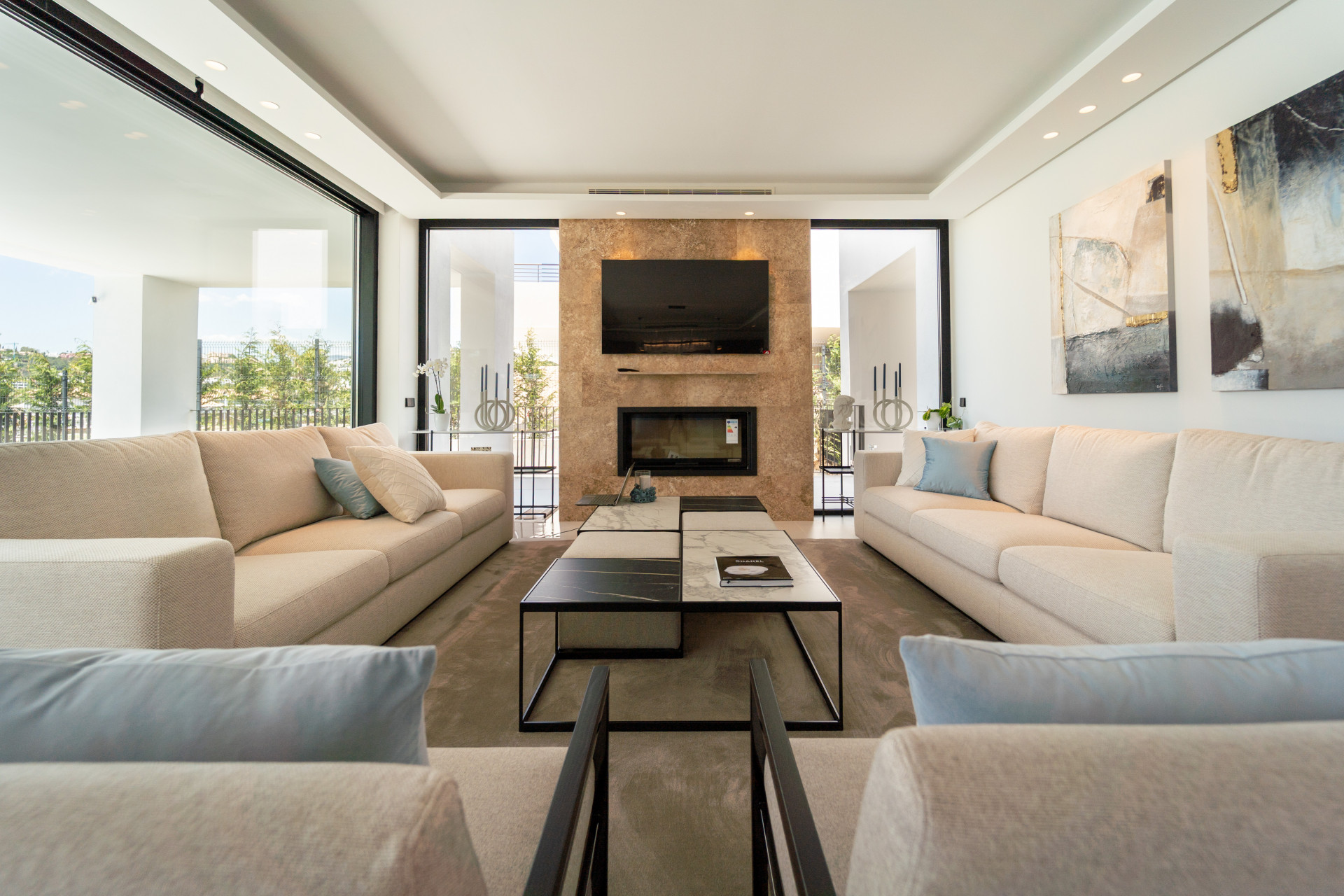 Image {index}: Detached Villa For sale, Nueva Andalucía, €4,700,000 [HFM-CL10238]