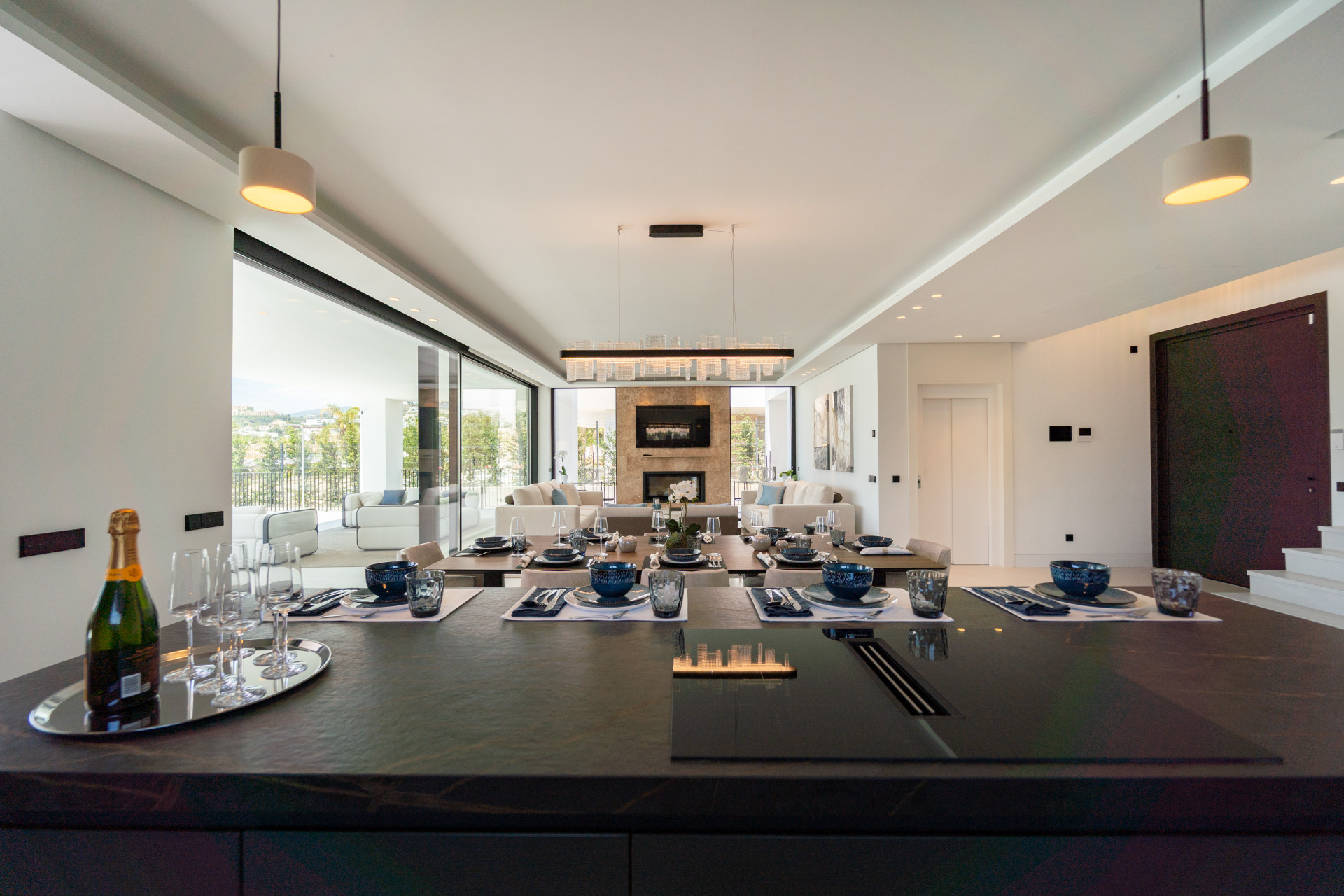 Image {index}: Detached Villa For sale, Nueva Andalucía, €4,700,000 [HFM-CL10238]