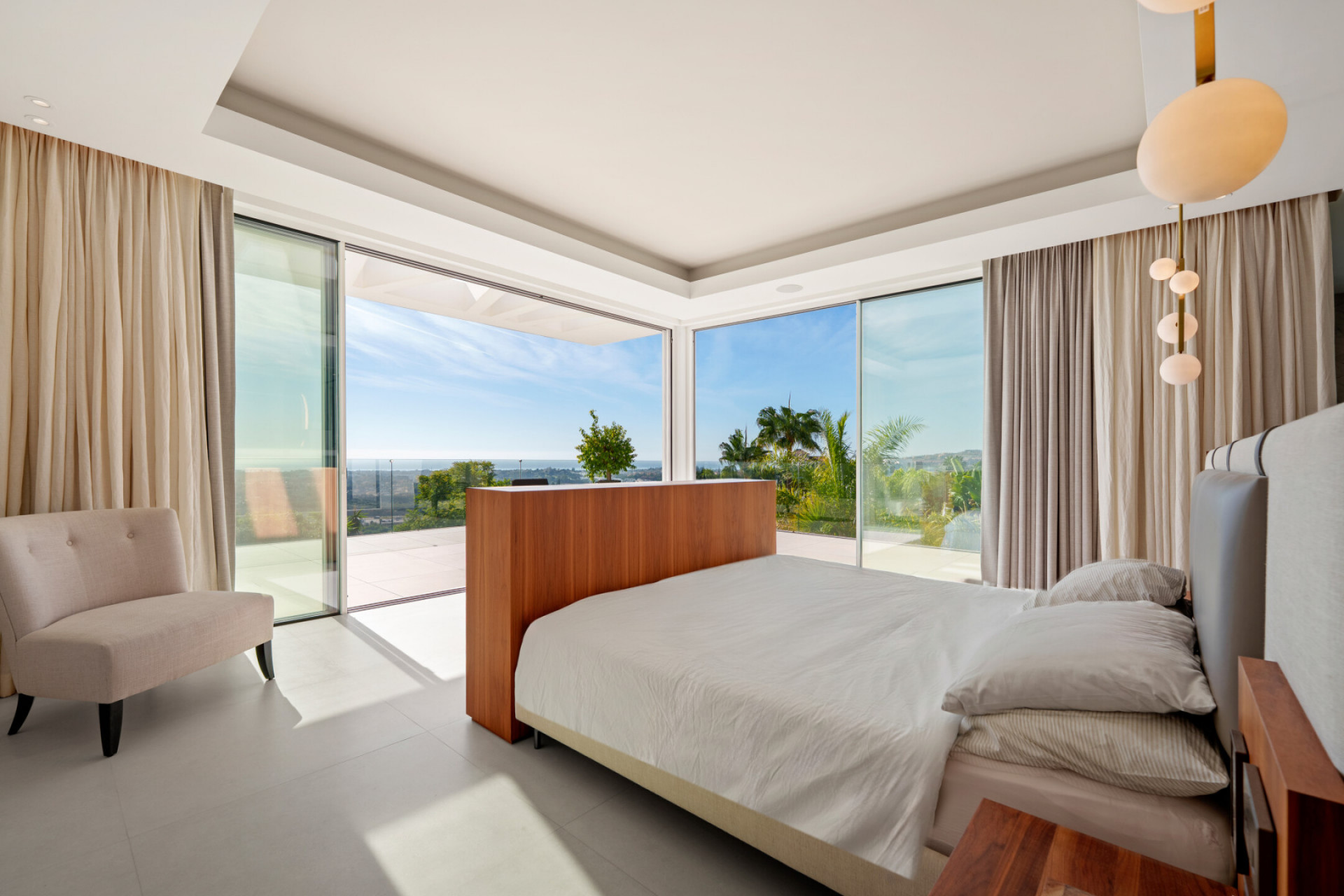 Image {index}: Detached Villa For sale, Benahavís, €8,250,000 [HFM-C40253]