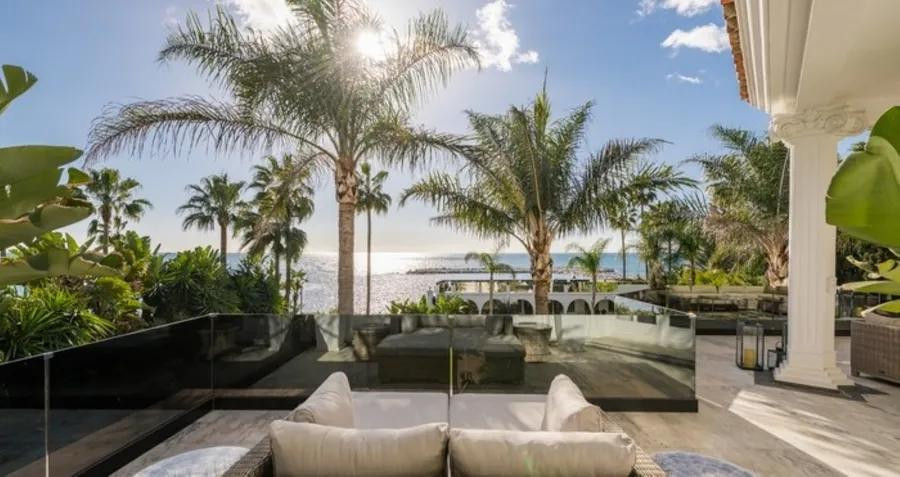 Image {index}: Detached Villa For sale, Puerto Banús, €30,000,000 [HFM-CL10241]