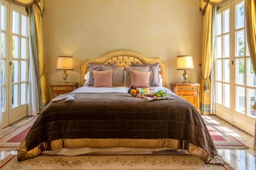 Image {index}: Detached Villa For sale, Puerto Banús, €30,000,000 [HFM-CL10241]