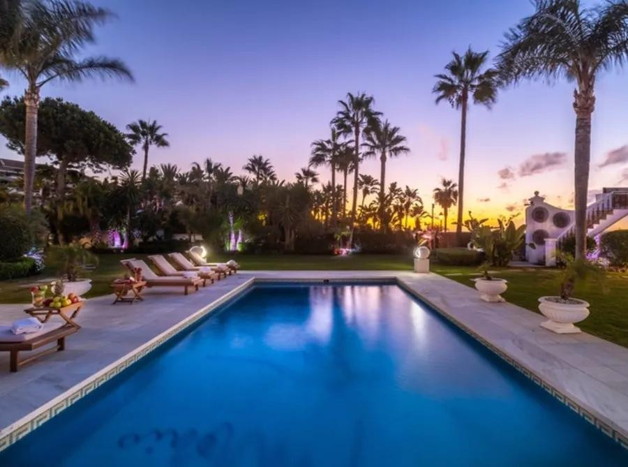 Image {index}: Detached Villa For sale, Puerto Banús, €30,000,000 [HFM-CL10241]