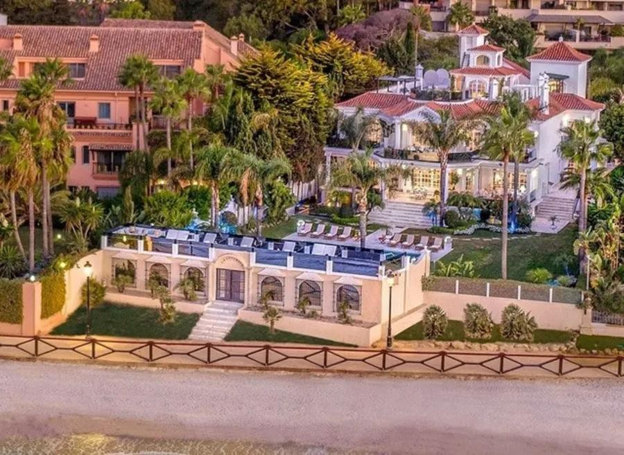 Image {index}: Detached Villa For sale, Puerto Banús, €30,000,000 [HFM-CL10241]