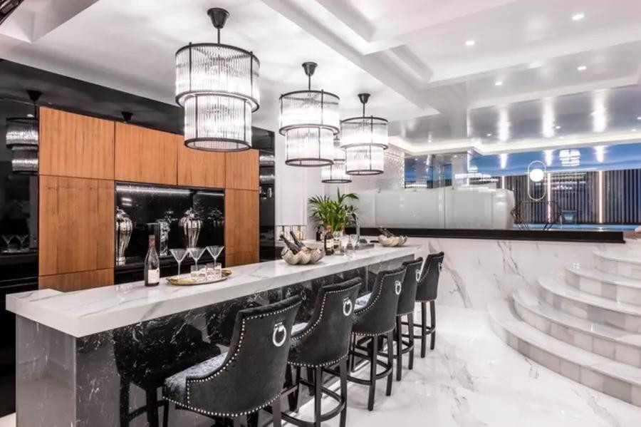 Image {index}: Detached Villa For sale, Puerto Banús, €30,000,000 [HFM-CL10241]