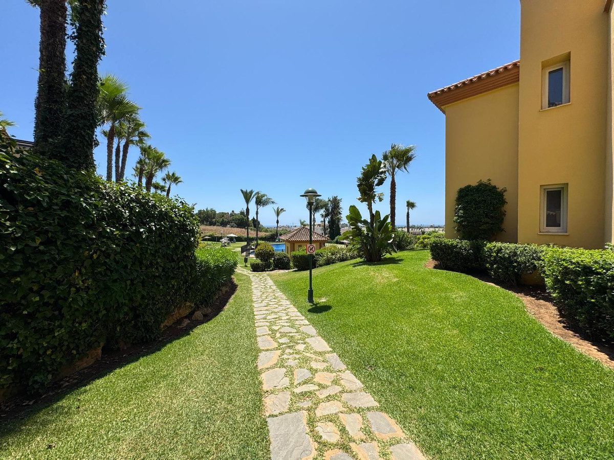 Image {index}: Apartment For sale, Nueva Andalucía, €875,000 [HFM-D20010]