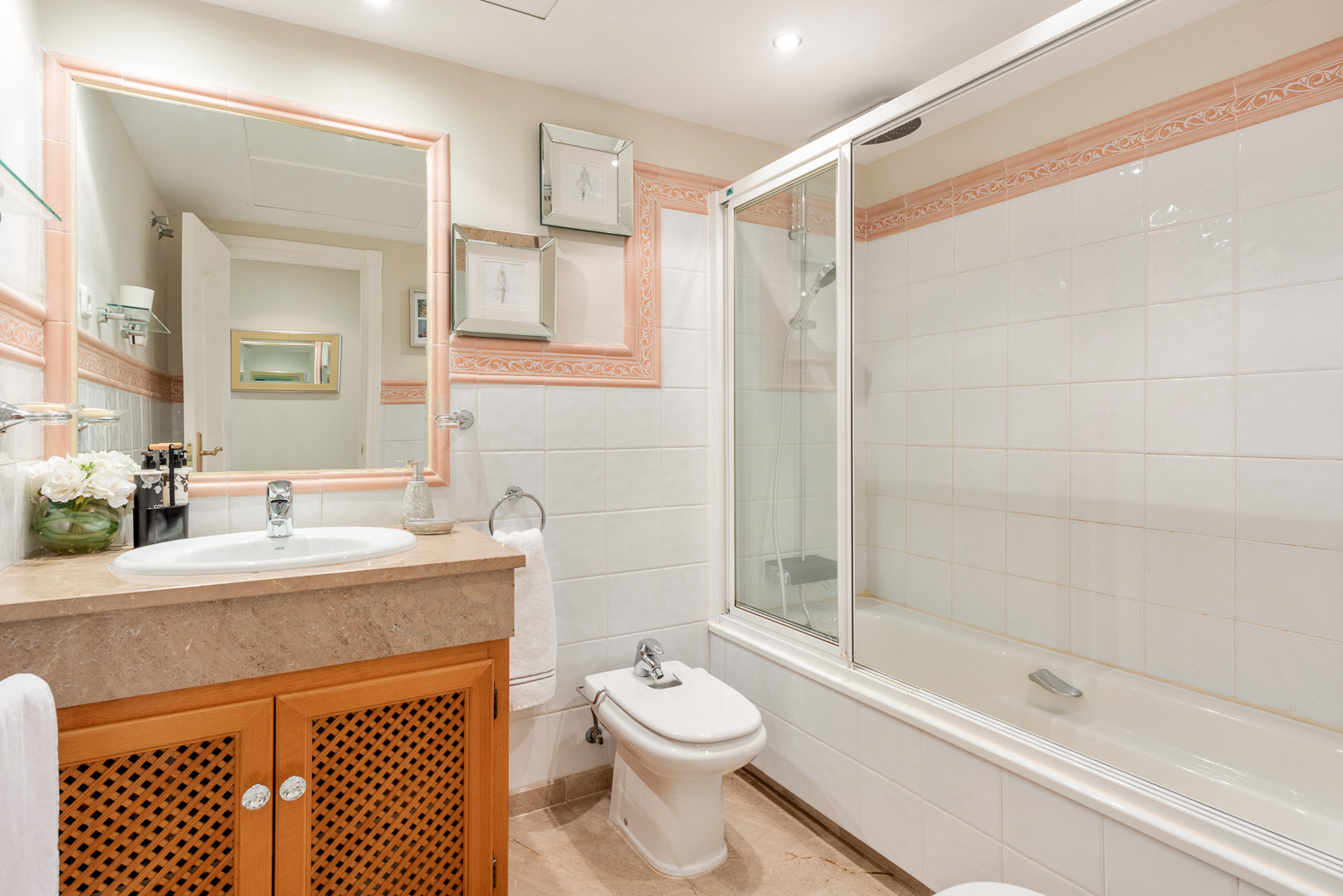 Image 17: Apartamento For sale, Nueva Andalucía, €845,000 [HFMs680181]