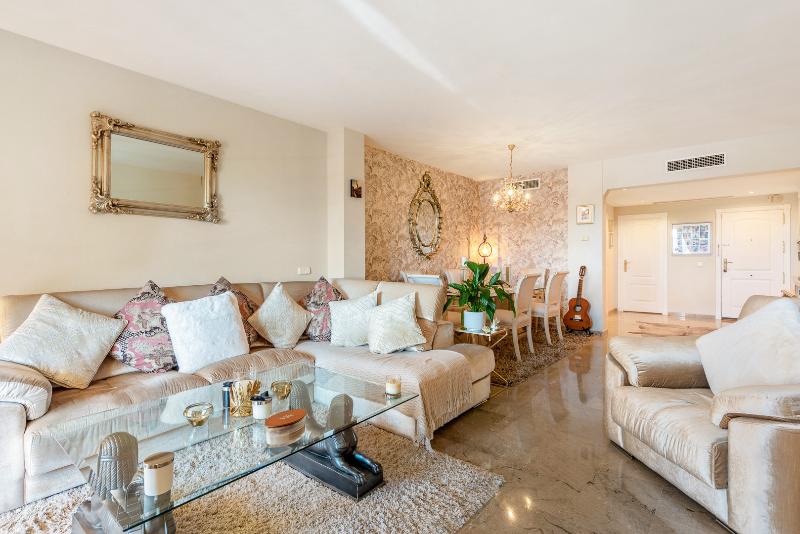 Image 6: Apartamento For sale, Nueva Andalucía, €845,000 [HFMs680181]