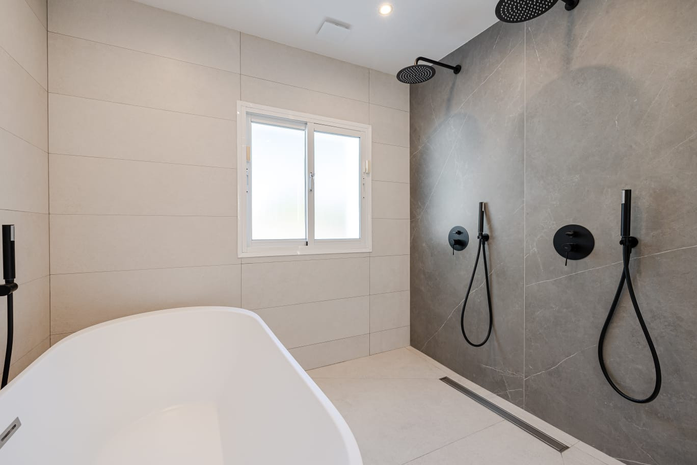 Image {index}: Detached Villa For sale, Estepona, €1,595,000 [HFM-CL10239]