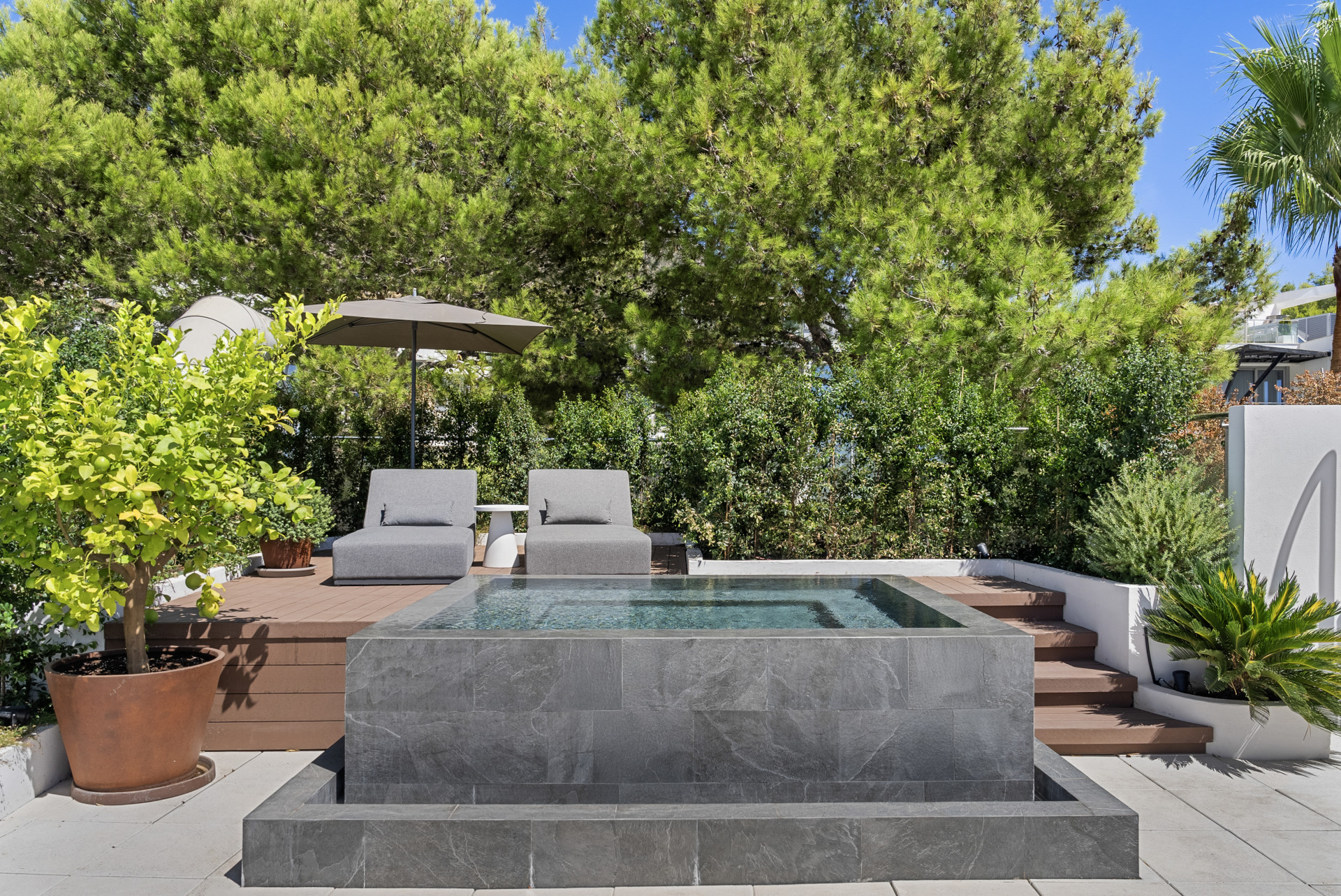 Image {index}: Semi-detached House For sale, The Golden Mile, €3,850,000 [HFM-C40252]