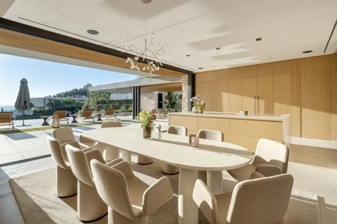 Image {index}: Detached Villa For sale, Benahavís, €11,500,000 [HFM-C40256]