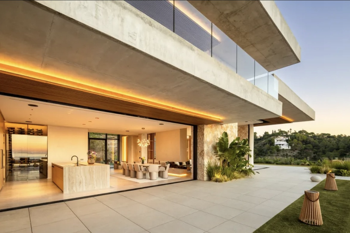 Image {index}: Detached Villa For sale, Benahavís, €11,500,000 [HFM-C40256]