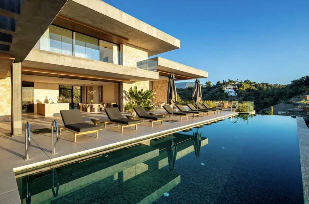 Image {index}: Detached Villa For sale, Benahavís, €11,500,000 [HFM-C40256]