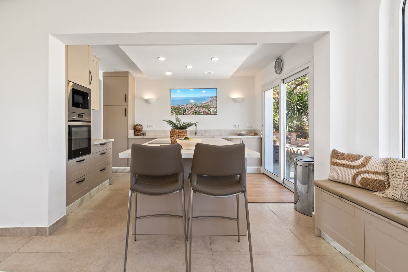 Image {index}: detached villa For sale, Fuengirola, €1,275,000 [HFMs683549]