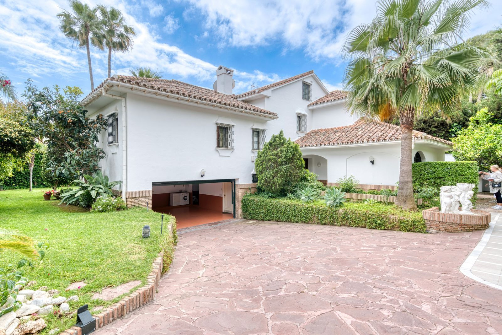 Image {index}: Detached Villa For sale, Marbella, €3,900,000 [HFM-D20011]