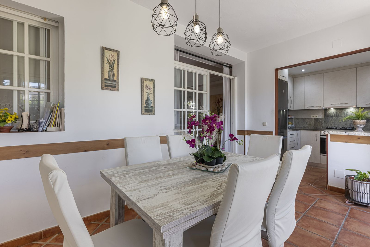 Image {index}: apartamento planta baja For sale, Nueva Andalucía, €422,000 [HFMs683554]