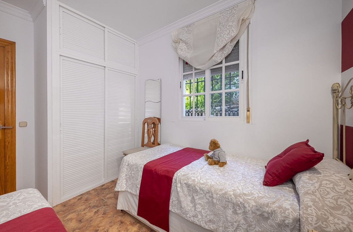 Image {index}: apartamento planta baja For sale, Nueva Andalucía, €422,000 [HFMs683554]