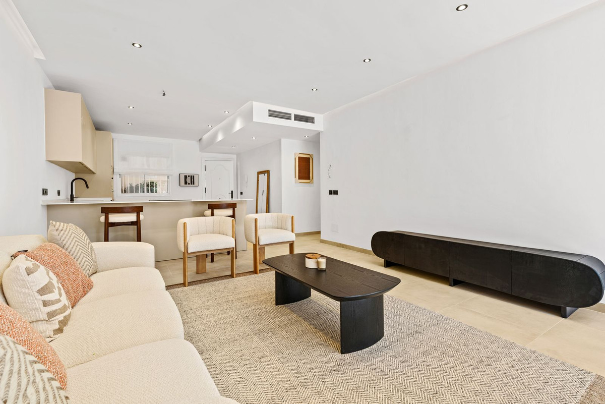 Image {index}: ground floor apartment For sale, Nueva Andalucía, €699,000 [HFMs684110]