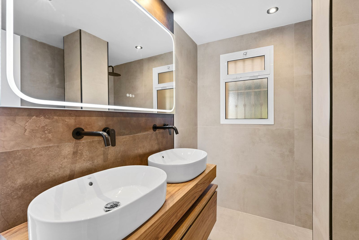 Image {index}: ground floor apartment For sale, Nueva Andalucía, €699,000 [HFMs684110]