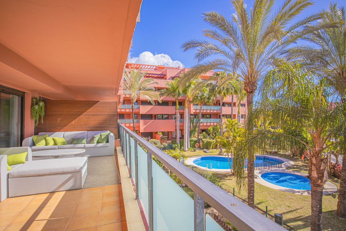 Image {index}: apartment For sale, Estepona, €700,000 [HFMs684117]