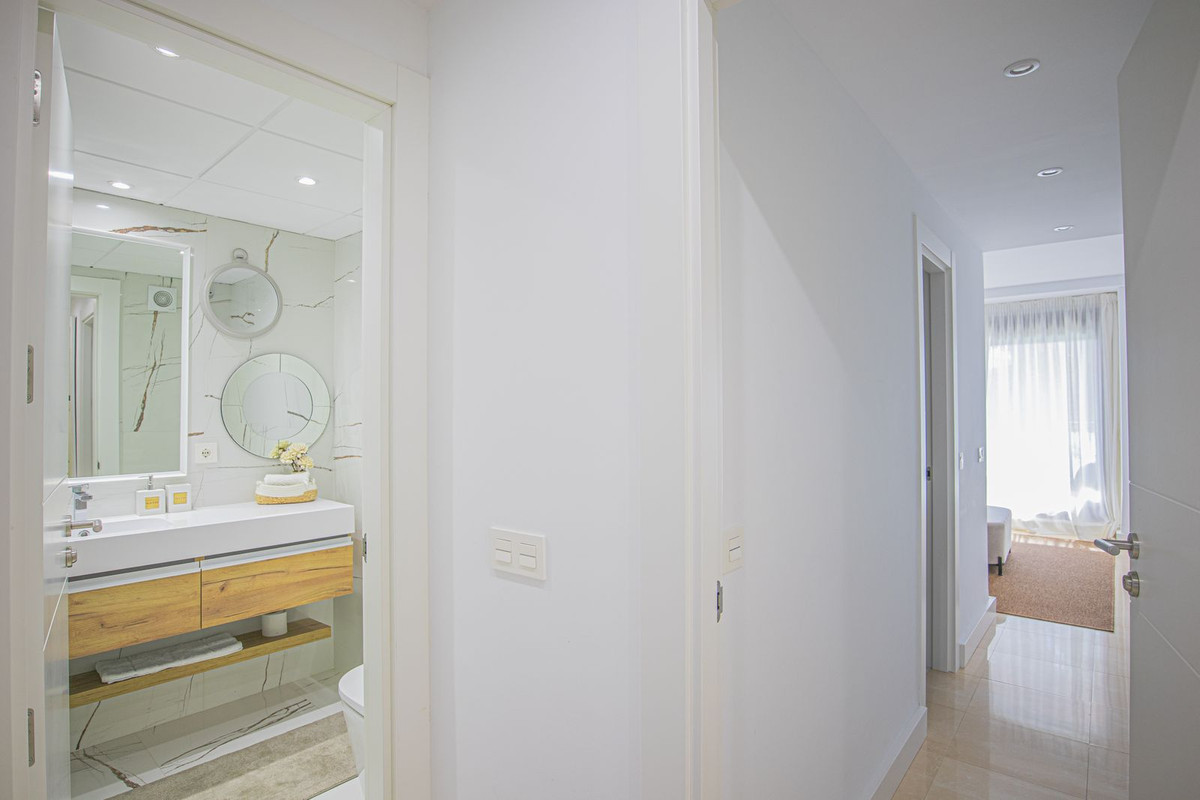 Image {index}: apartment For sale, Estepona, €700,000 [HFMs684117]