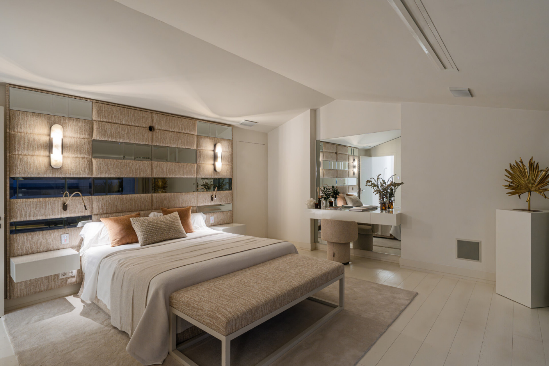 Image {index}: semi-detached house For sale, The Golden Mile, €10,900,000 [HFMs683584]