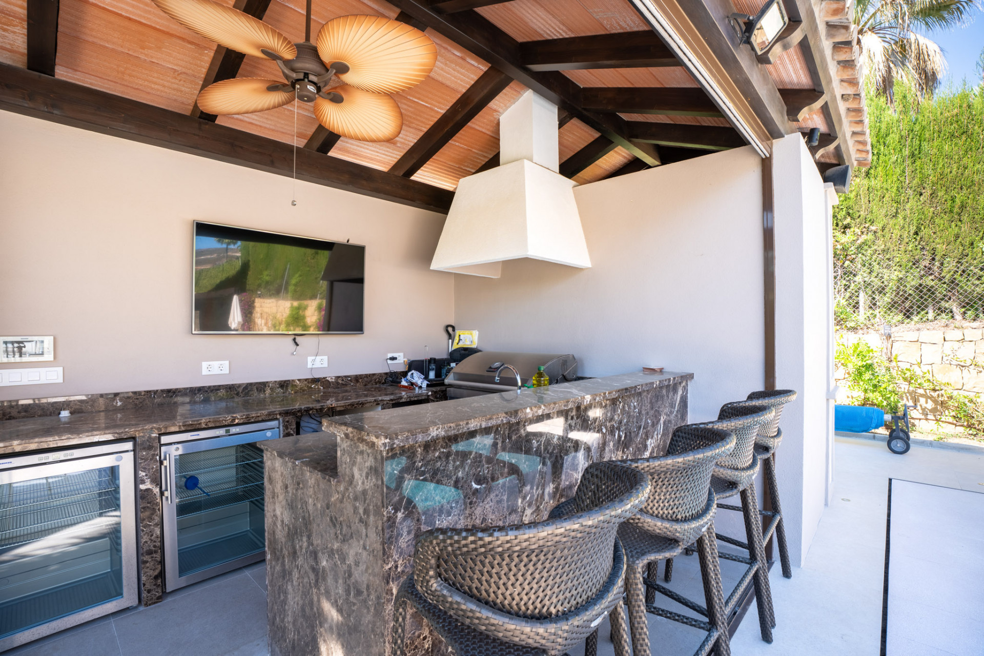 Image {index}: detached villa For sale, Nueva Andalucía, €3,650,000 [HFMs683590]