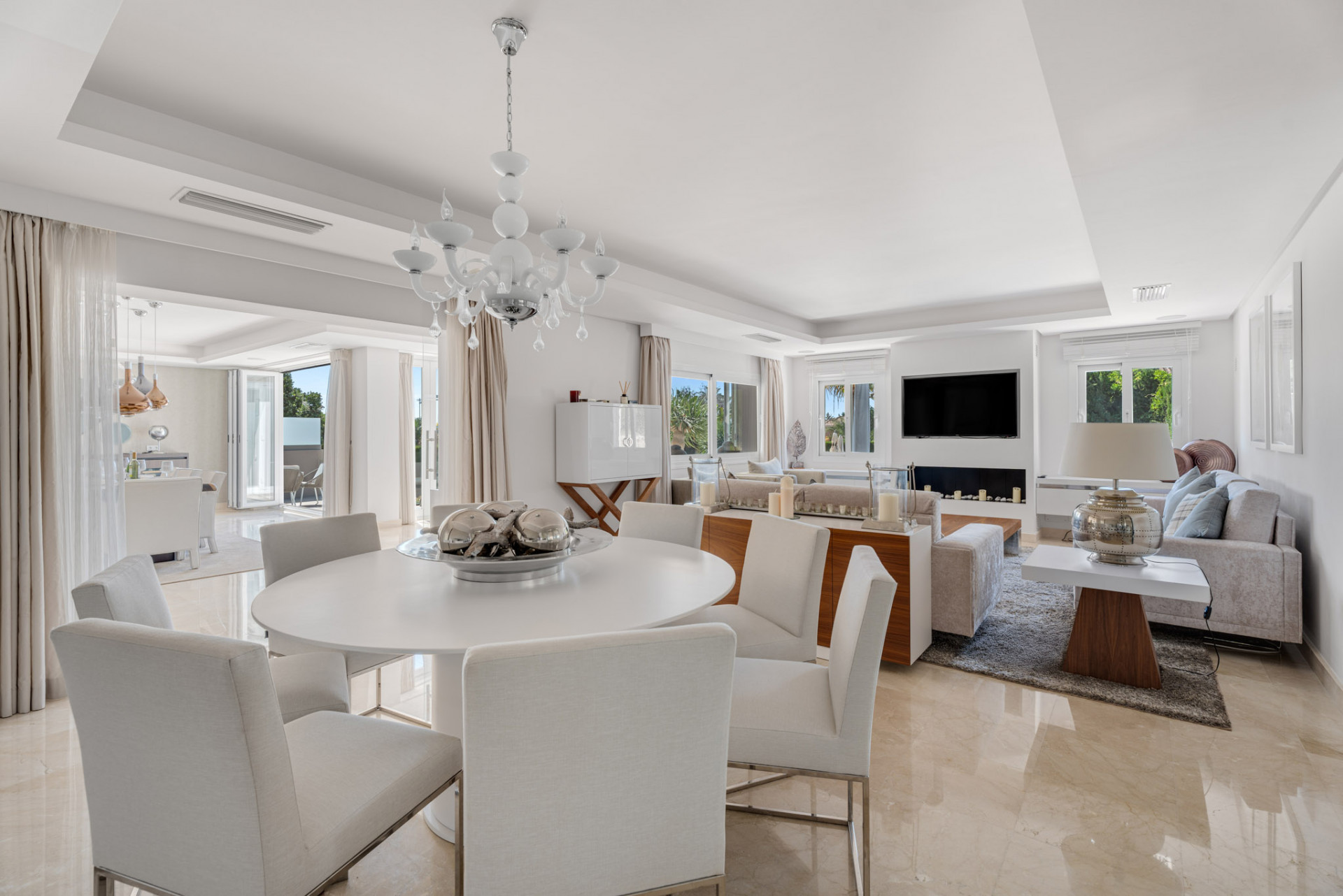 Image {index}: detached villa For sale, Nueva Andalucía, €3,650,000 [HFMs683590]