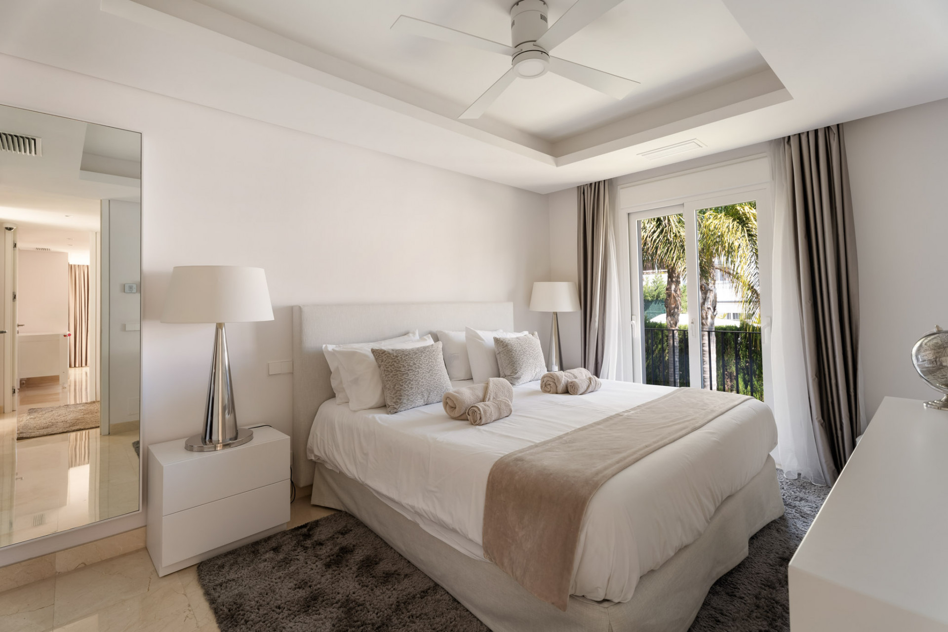 Image {index}: detached villa For sale, Nueva Andalucía, €3,650,000 [HFMs683590]