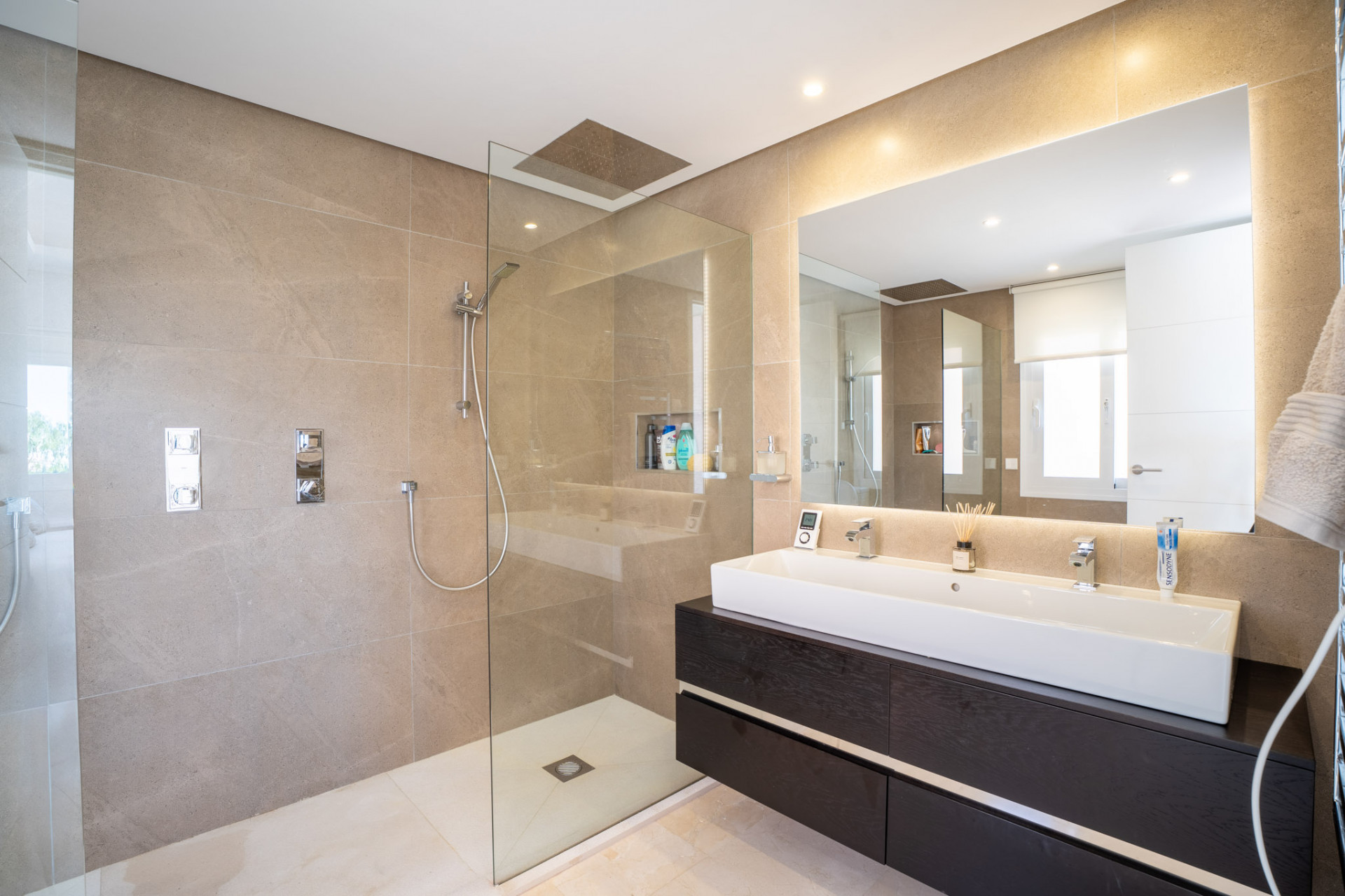 Image {index}: detached villa For sale, Nueva Andalucía, €3,650,000 [HFMs683590]