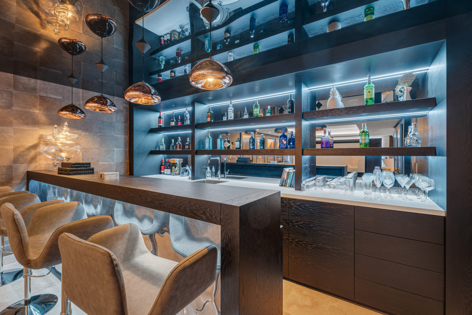 Image {index}: detached villa For sale, Nueva Andalucía, €3,650,000 [HFMs683590]