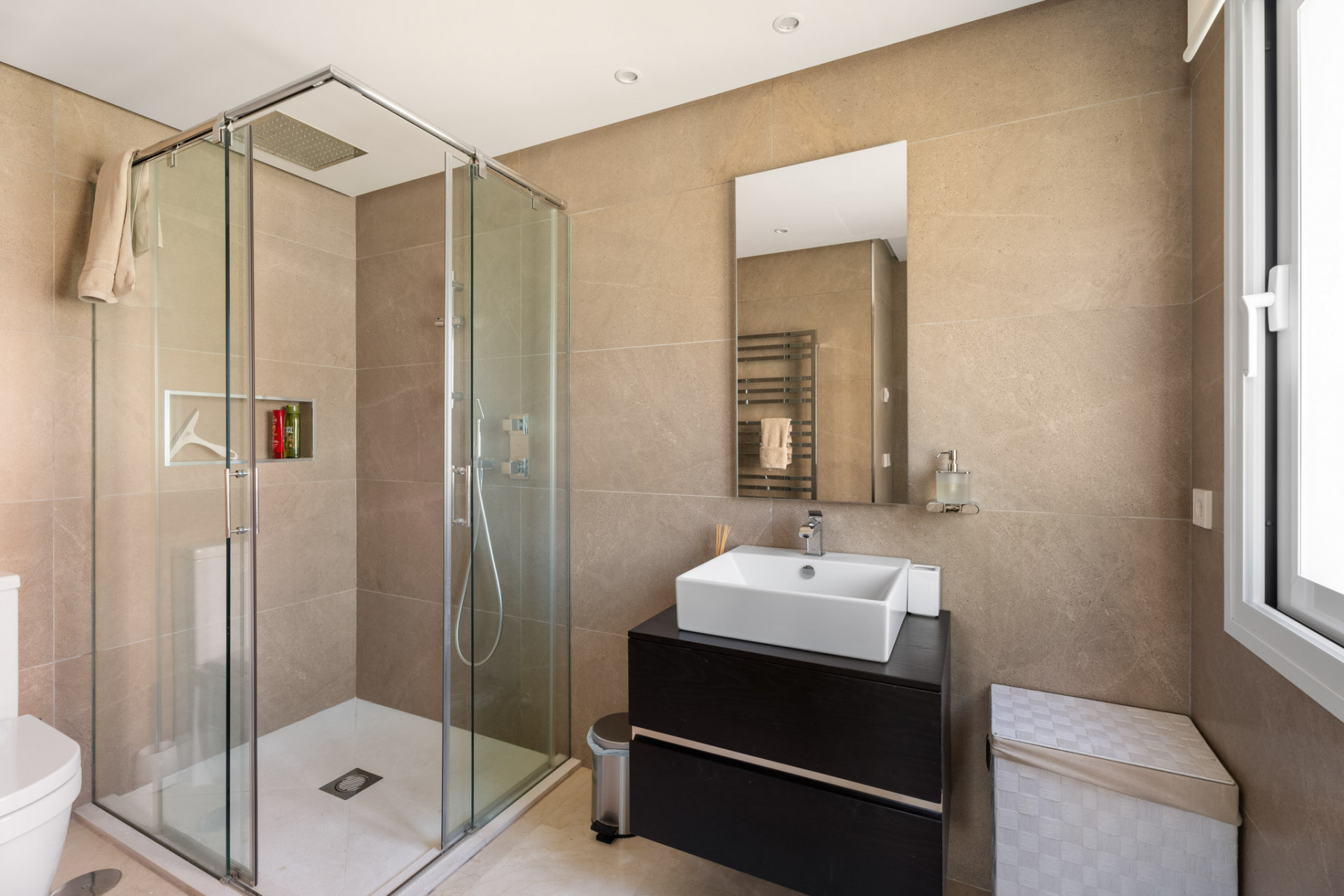 Image {index}: detached villa For sale, Nueva Andalucía, €3,650,000 [HFMs683590]