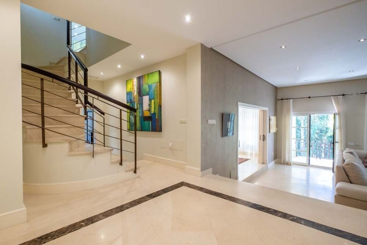 Image 12: Detached Villa For sale, sotogrande, €1,924,000 [HFMs727187]