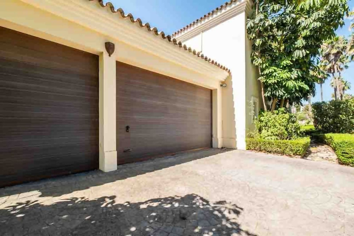 Image 20: Detached Villa For sale, sotogrande, €1,924,000 [HFMs727187]