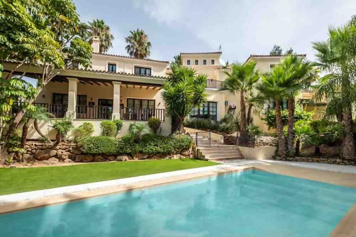 Image 0: Detached Villa For sale, sotogrande, €1,924,000 [HFMs727187]
