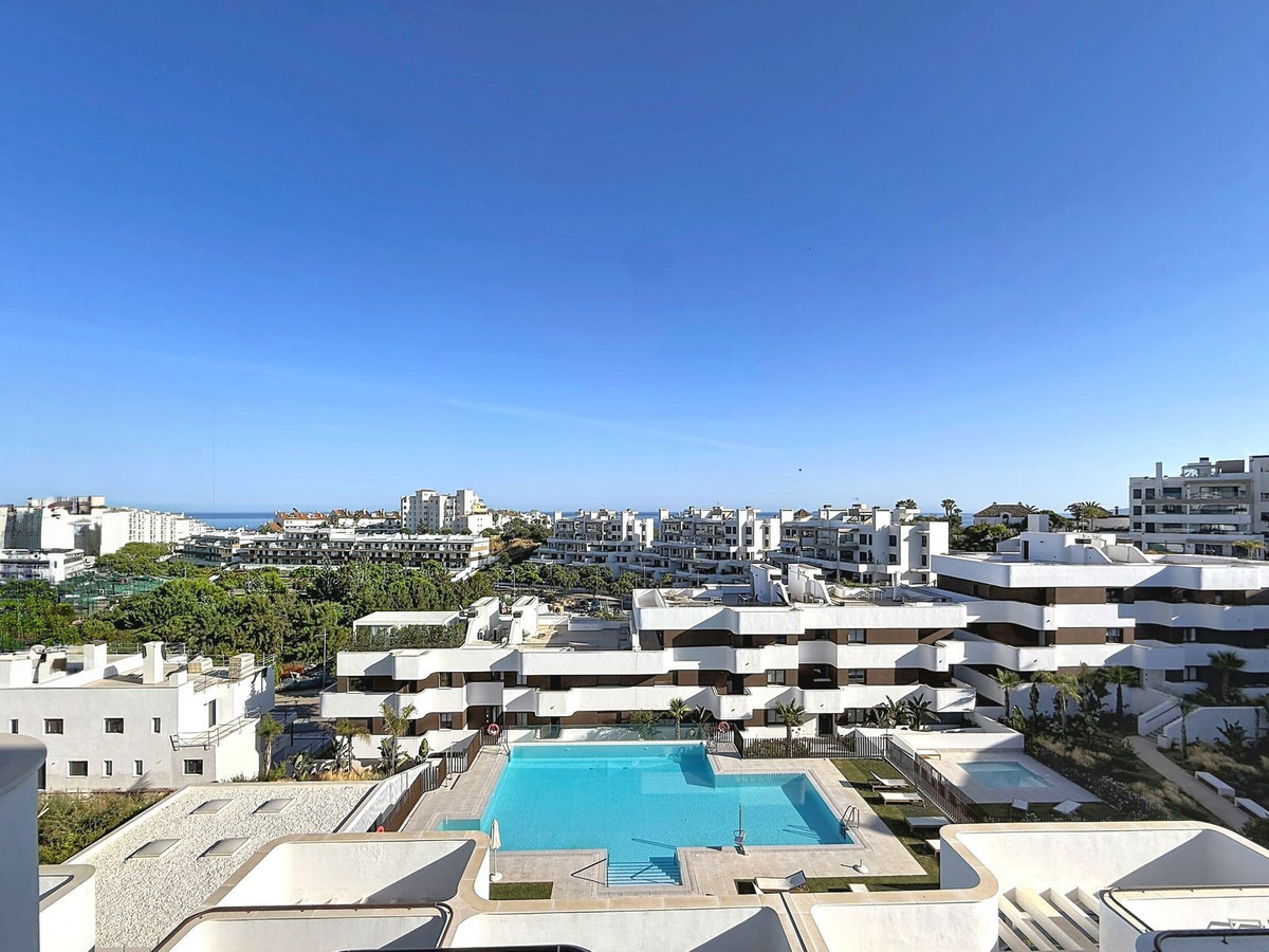Image 28: Penthouse Duplex For sale, Estepona, €1,390,000 [HFMs724398]