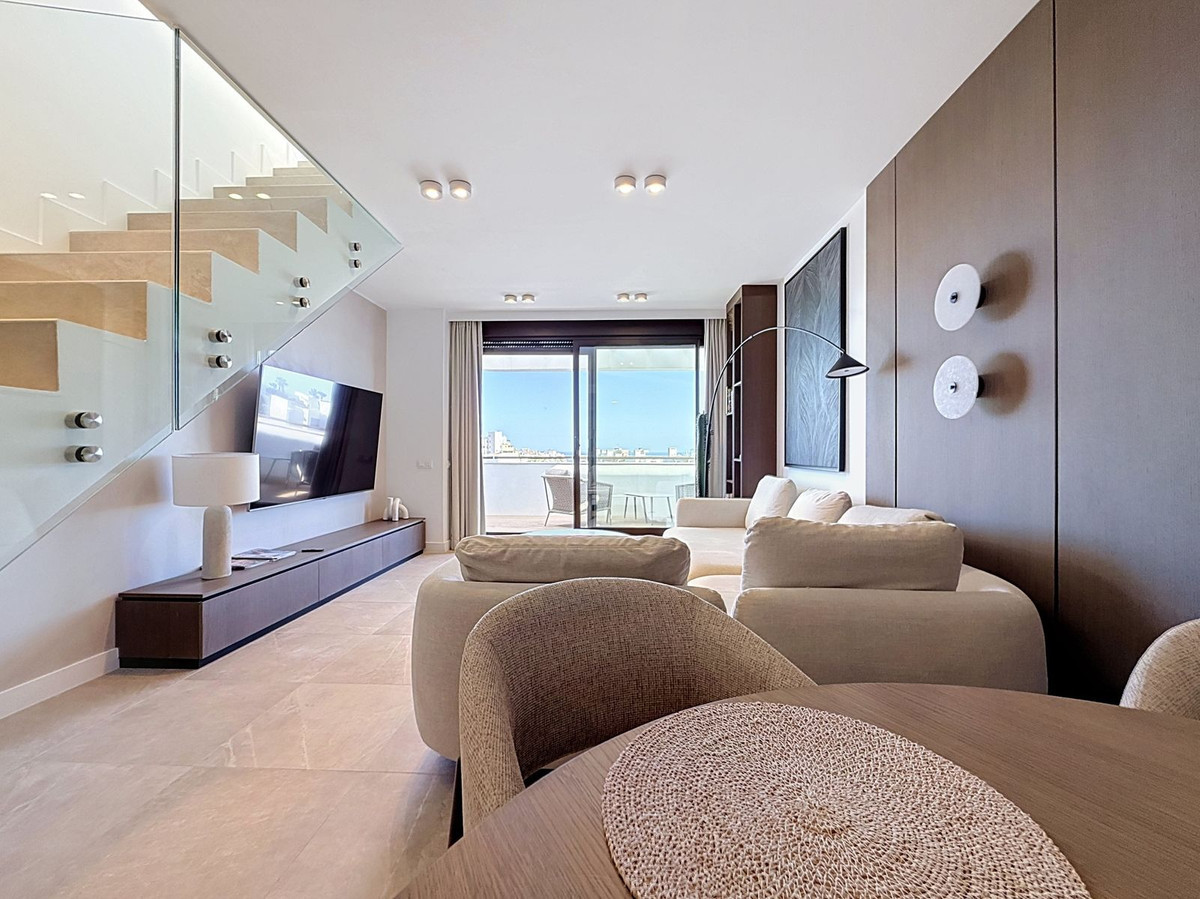 Image 8: Penthouse Duplex For sale, Estepona, €1,390,000 [HFMs724398]