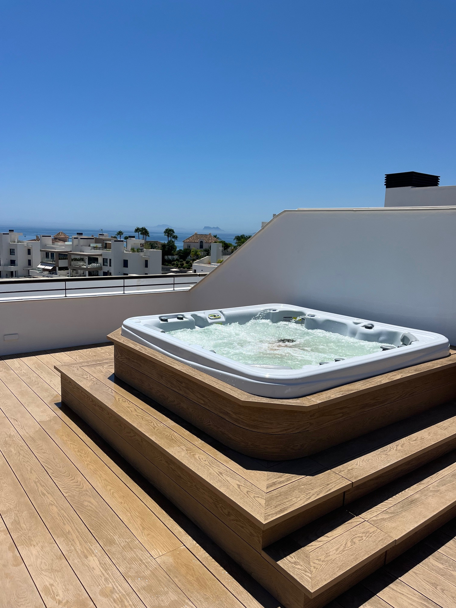 Image 0: Penthouse Duplex For sale, Estepona, €1,390,000 [HFMs724398]