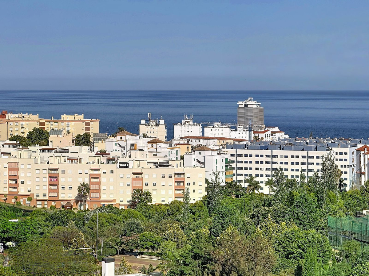 Image 27: Penthouse Duplex For sale, Estepona, €1,390,000 [HFMs724398]