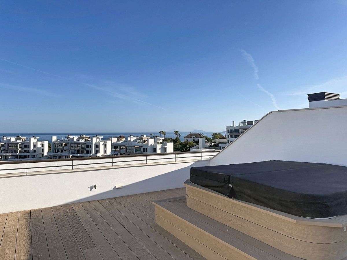 Image 2: Penthouse Duplex For sale, Estepona, €1,390,000 [HFMs724398]