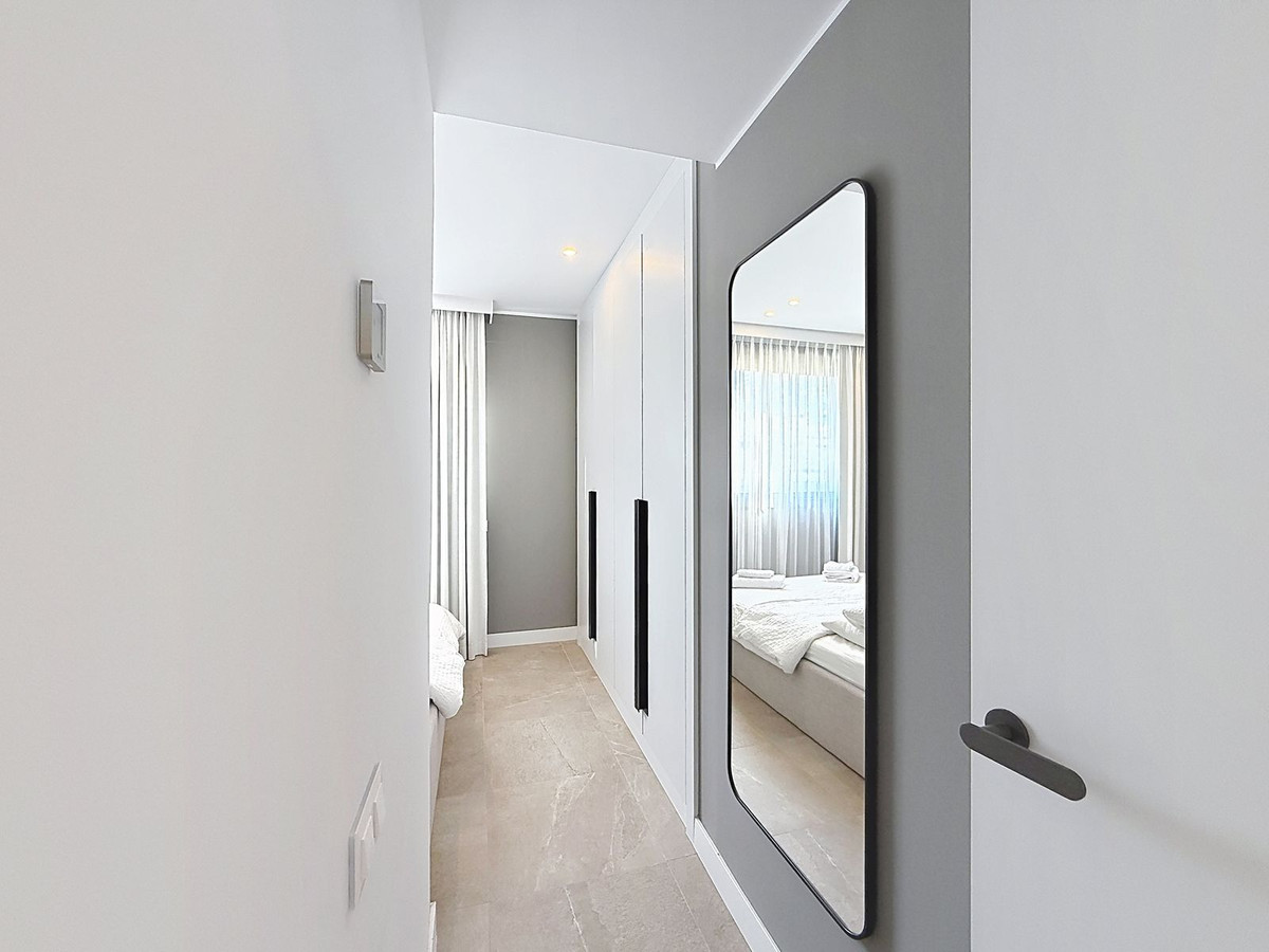 Image 19: Penthouse Duplex For sale, Estepona, €1,390,000 [HFMs724398]