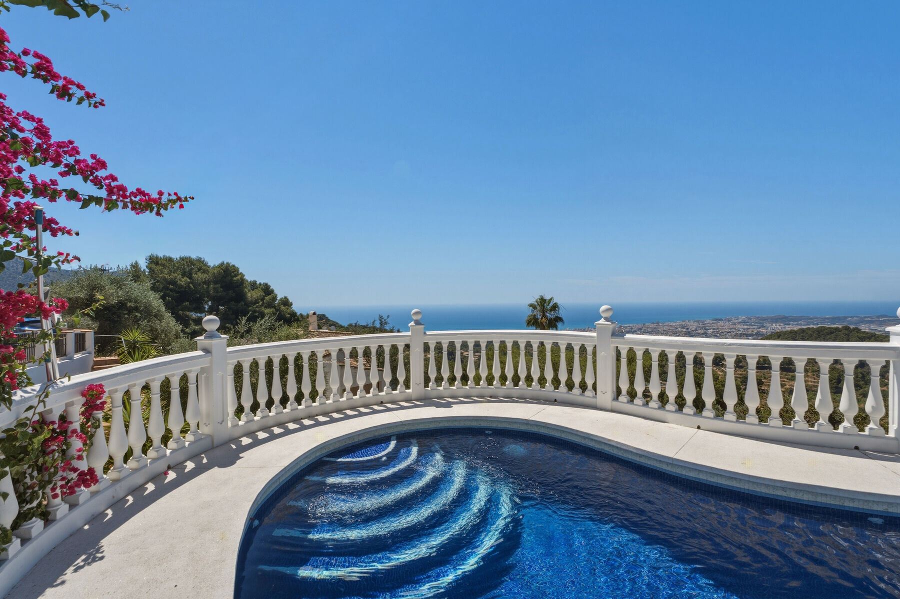 Image 1: Detached Villa For sale, Mijas, €2,500,000 [HFMs724237]