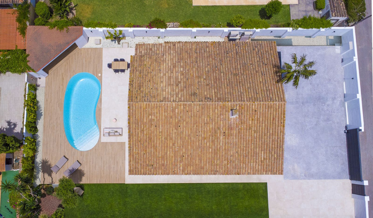Image 46: Detached Villa For sale, Estepona, €2,650,000 [HFMs722973]
