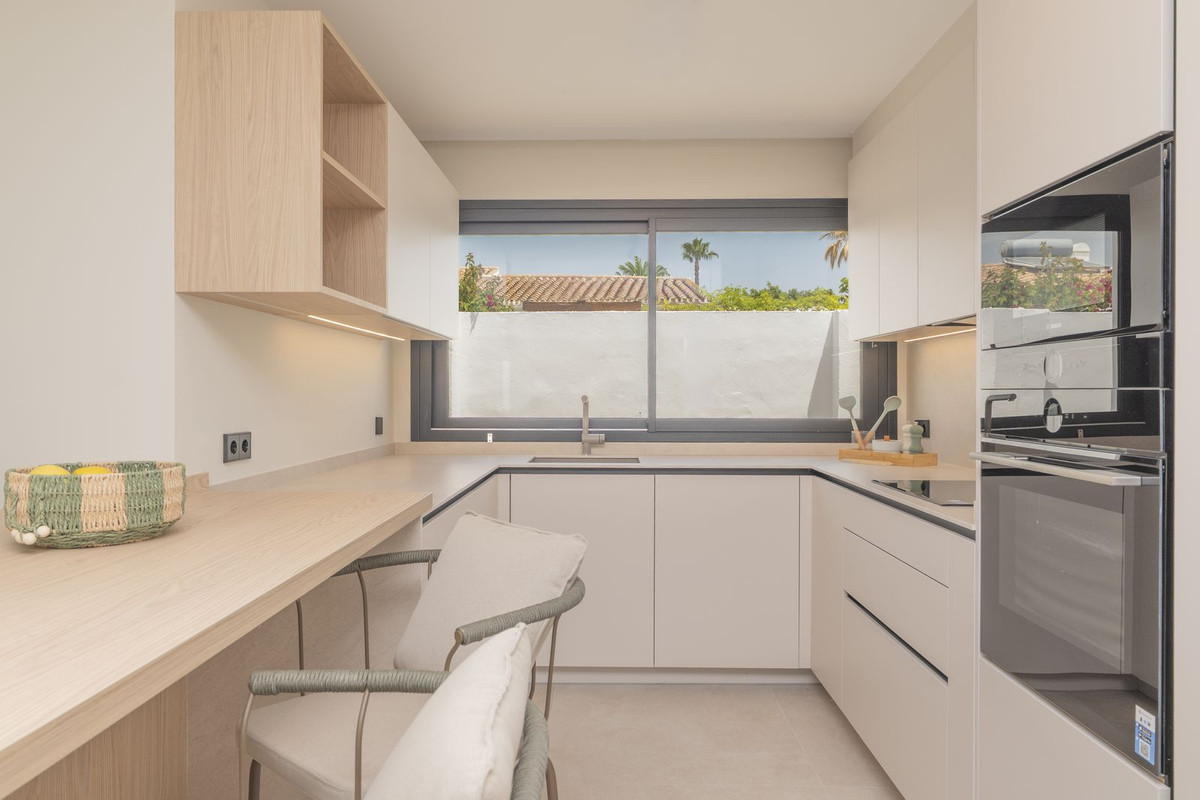 Image 14: Detached Villa For sale, Estepona, €2,650,000 [HFMs722973]