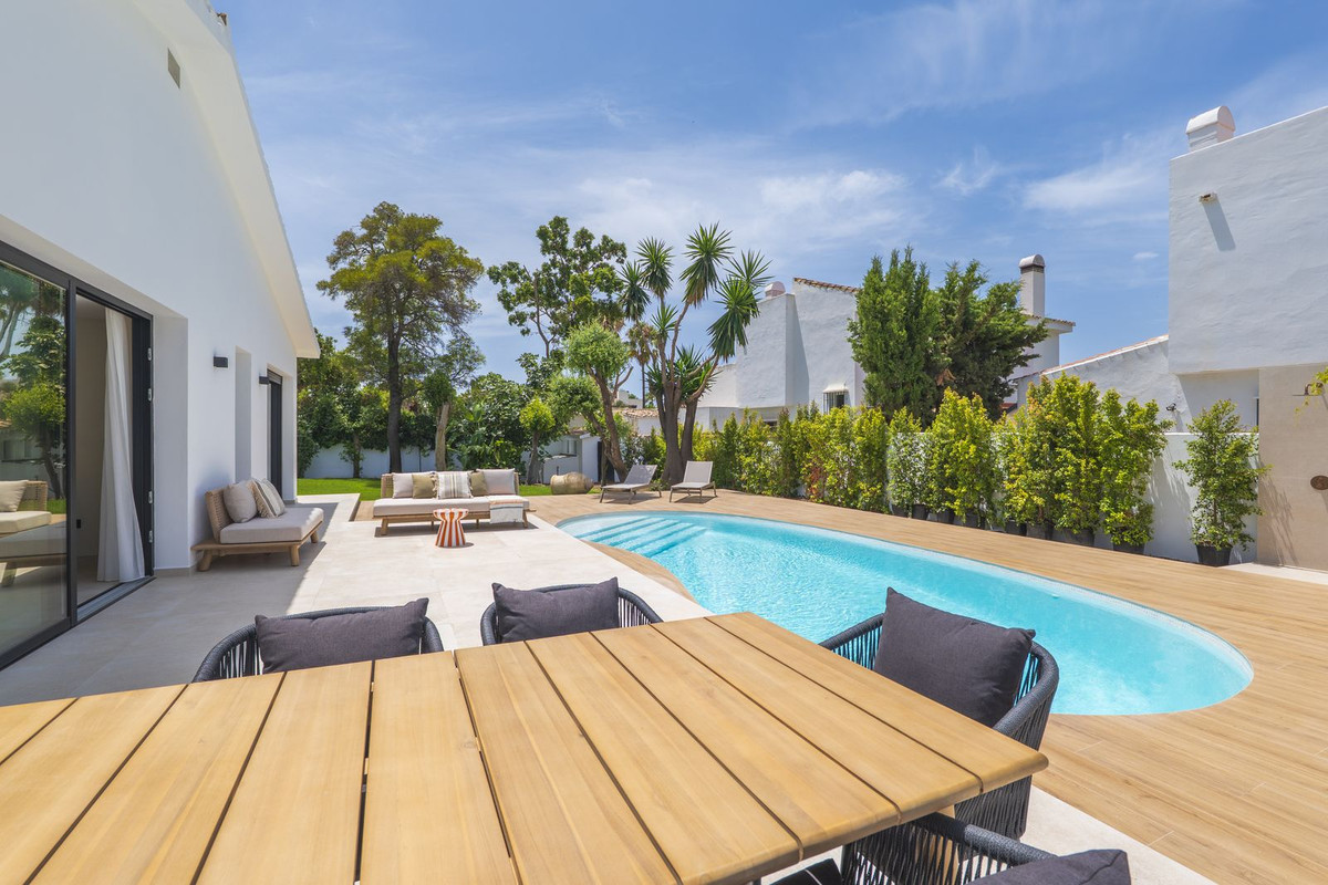 Image 4: Detached Villa For sale, Estepona, €2,650,000 [HFMs722973]