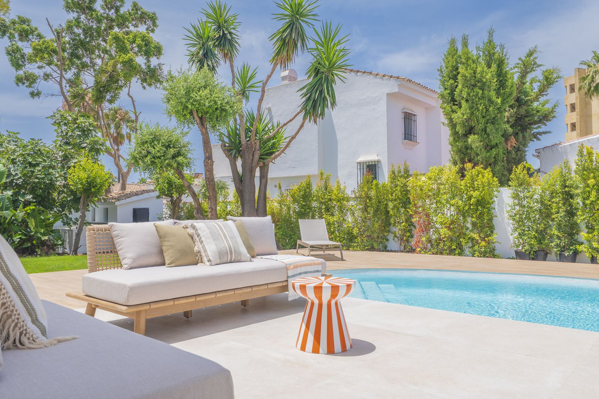 Image 40: Detached Villa For sale, Estepona, €2,650,000 [HFMs722973]