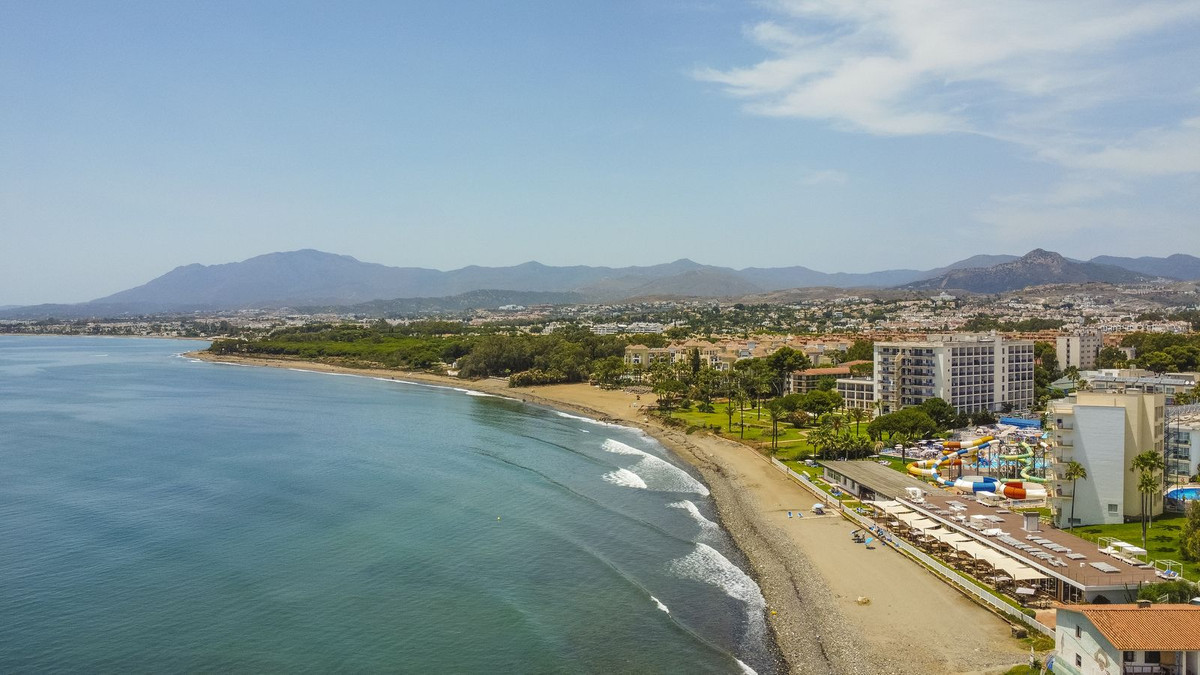 Image 47: Detached Villa For sale, Estepona, €2,650,000 [HFMs722973]