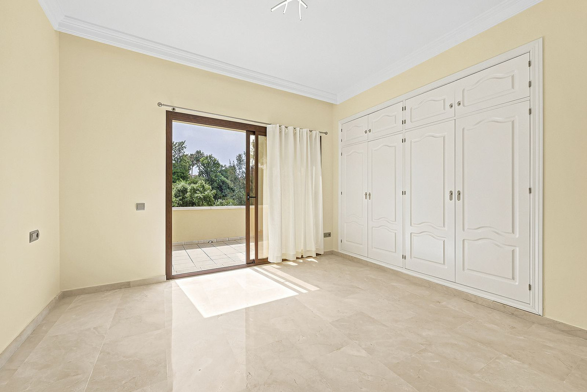 Image 12: Detached Villa For sale, Marbella, €1,600,000 [HFMs721480]