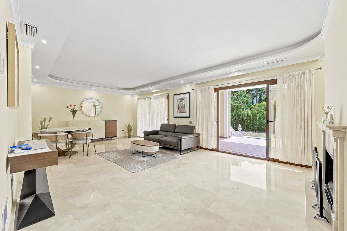 Image 4: Detached Villa For sale, Marbella, €1,600,000 [HFMs721480]
