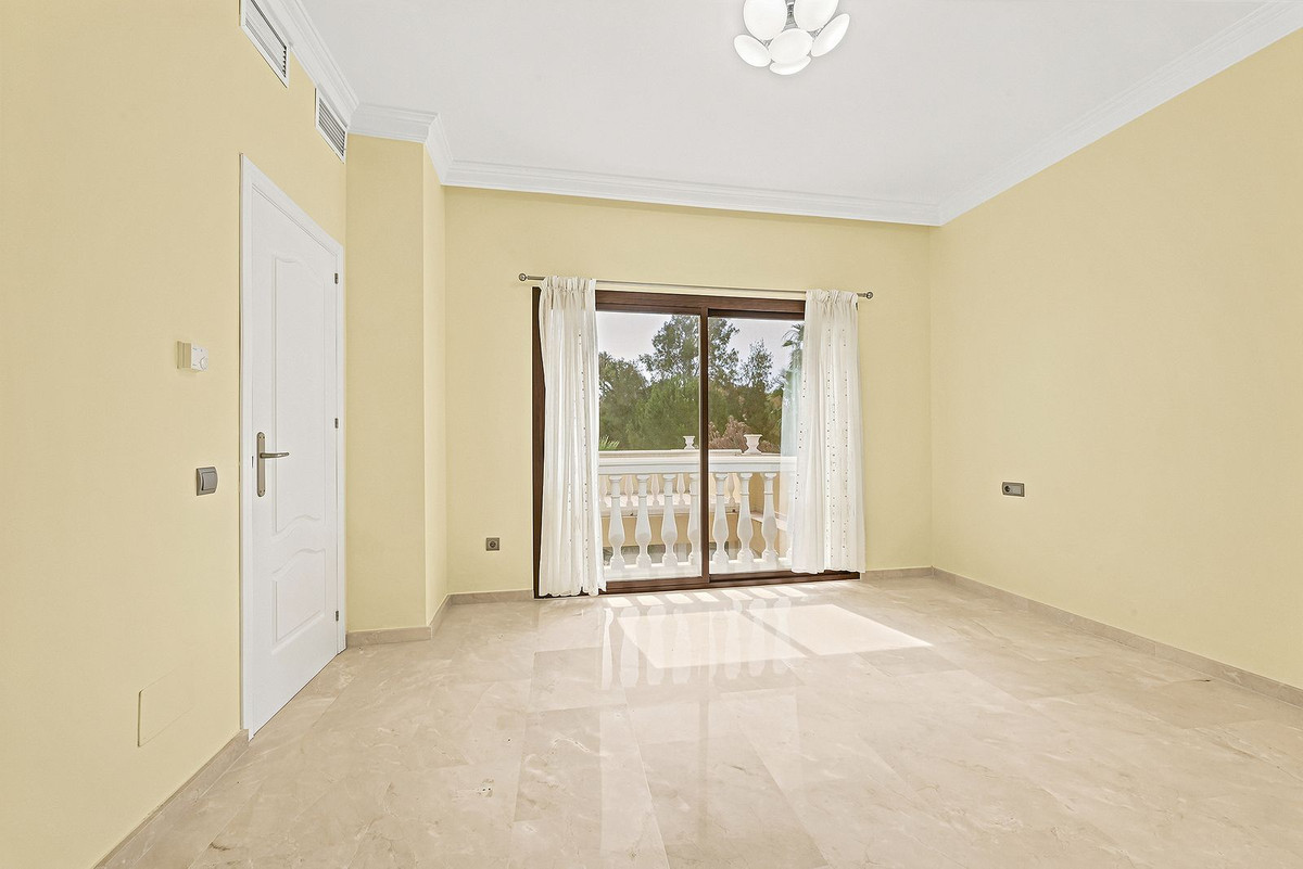Image 13: Detached Villa For sale, Marbella, €1,600,000 [HFMs721480]