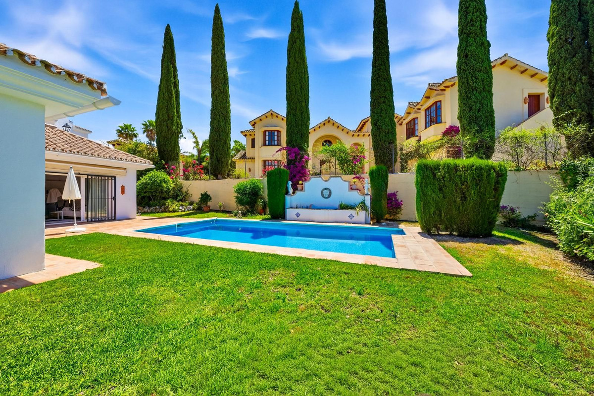 Image 31: Detached Villa For sale, Benahavís, €1,190,000 [HFMs721321]